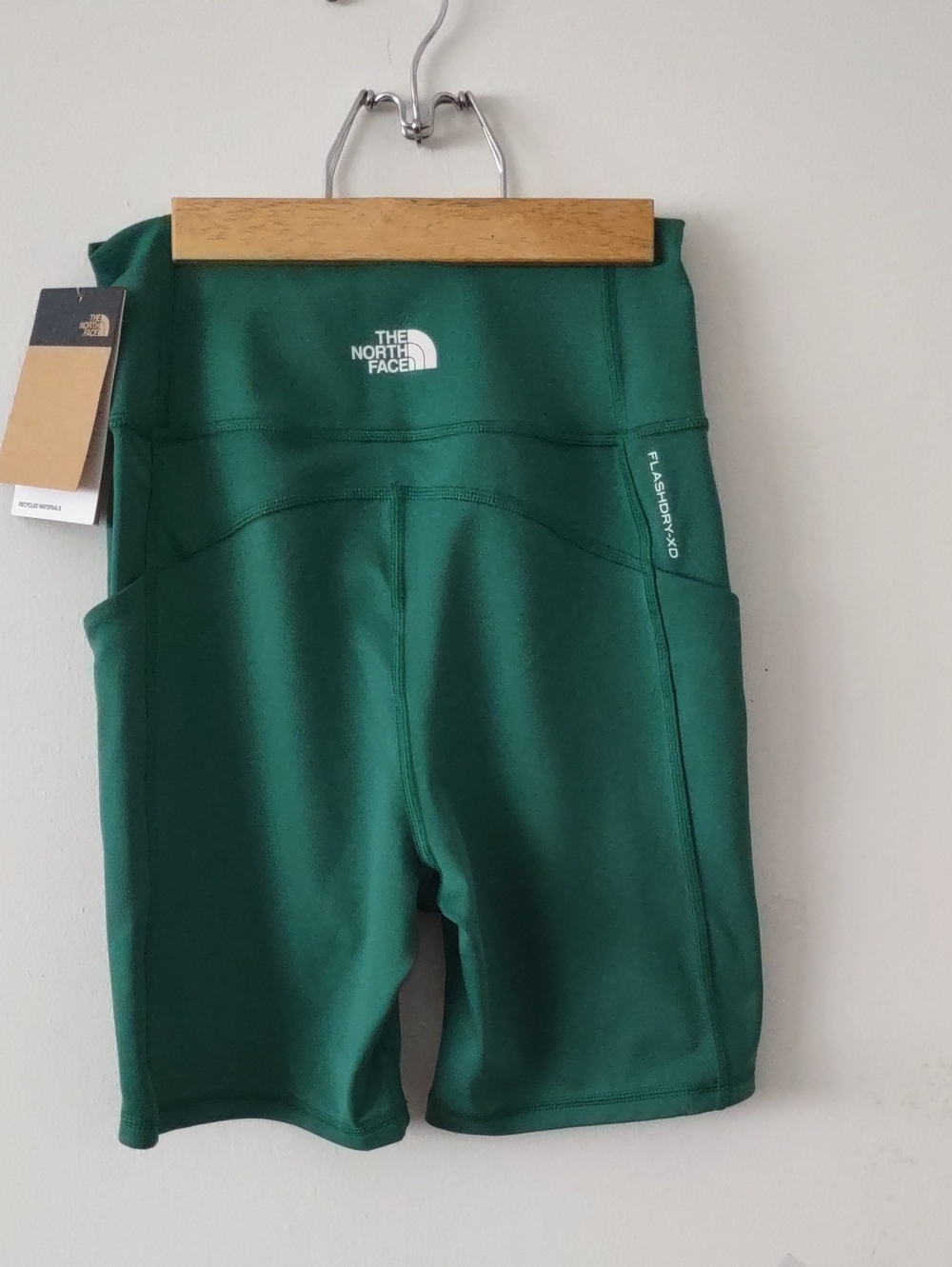 BRAND NEW The North Face W SKYWAY BIKE SHORT